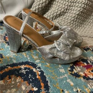 Lulu’s Bow Heels